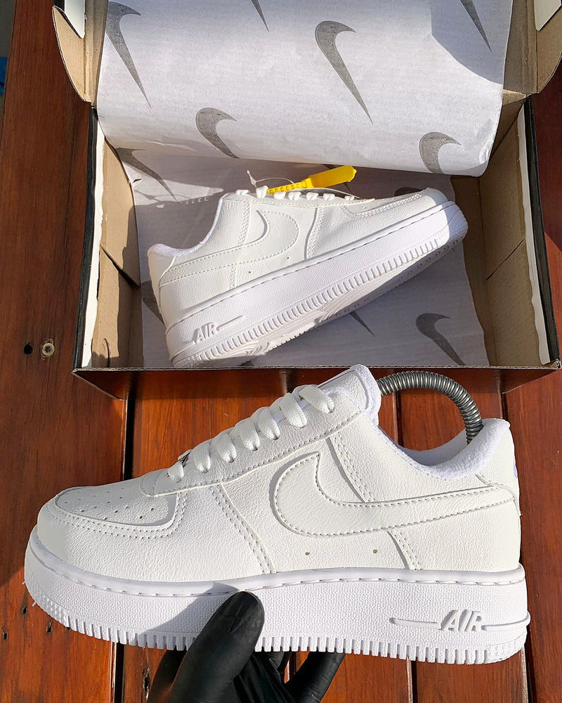 Nike Air Force AF1 (2 cores disponíveis)