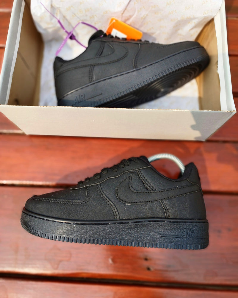 Nike Air Force AF1 (2 cores disponíveis)