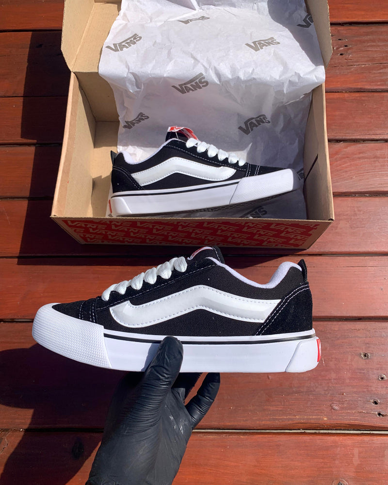 Vans KNU